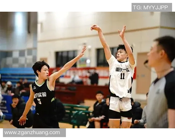 重庆篮球队的成长之路：城市联赛中的拼搏与荣耀